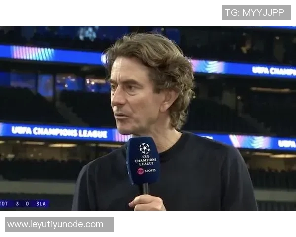 弗兰克盛赞西蒙斯表现出色并对特尔和库杜斯的进球感到欣喜